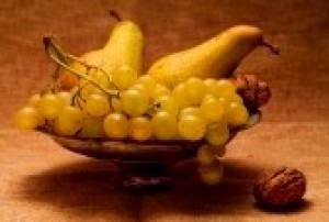 2220433-grapes-pears--walnuts-in-silver-bowl.jpg